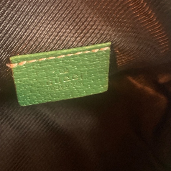 NWOT Authentic Vintage Gucci Signature Pochette with Green Leather Trim - Picture 7 of 9